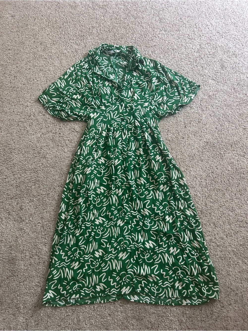 Zara | Dresses | Zara Green Abstract Print Midi Dress
